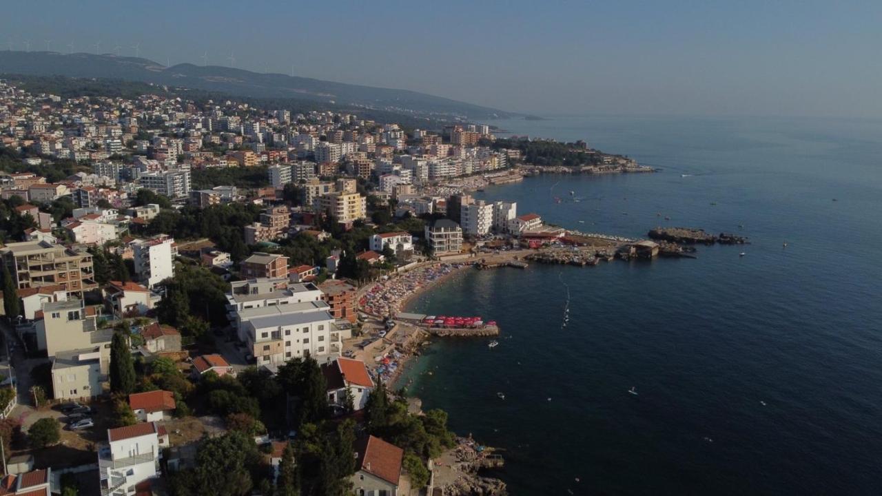 Buskovic Apartment Добра вода Екстериор снимка