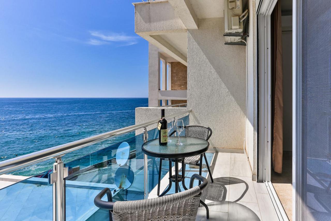 Buskovic Apartment Добра вода Екстериор снимка