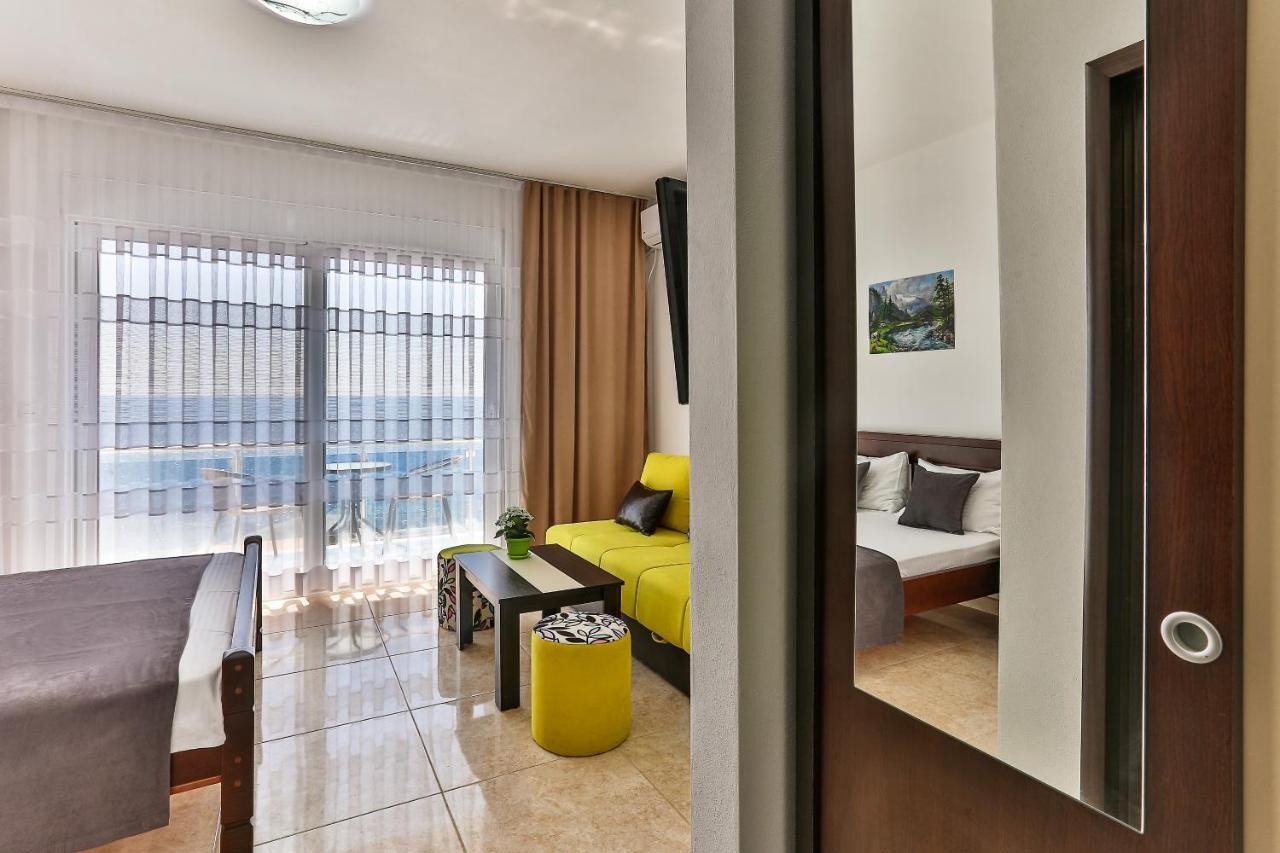 Buskovic Apartment Добра вода Екстериор снимка