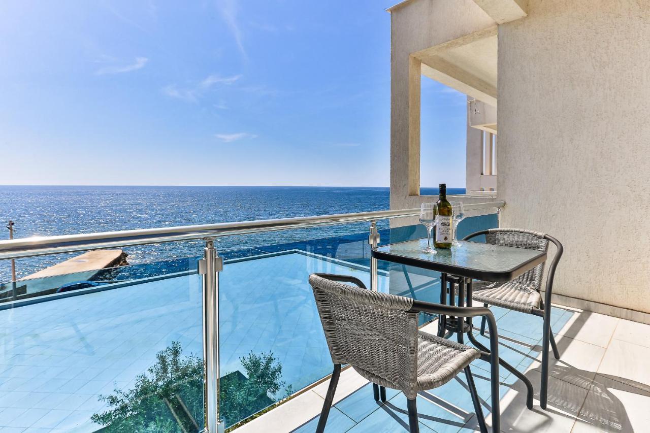 Buskovic Apartment Добра вода Екстериор снимка