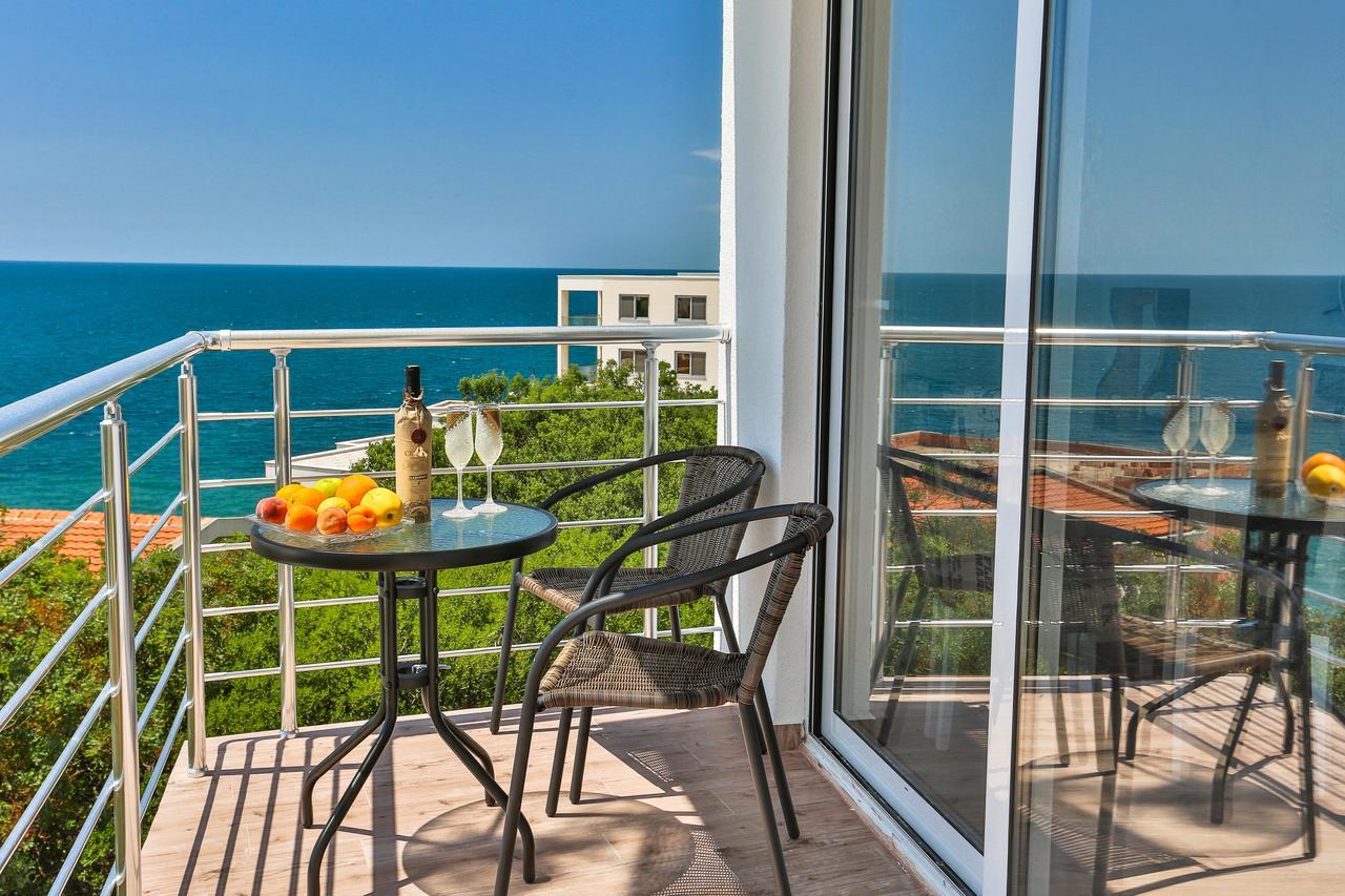 Buskovic Apartment Добра вода Екстериор снимка