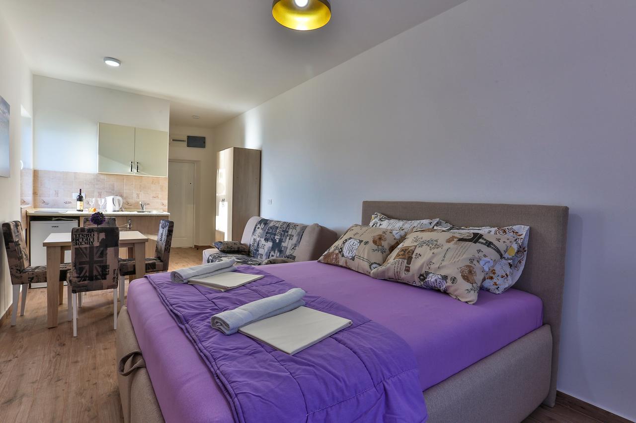 Buskovic Apartment Добра вода Екстериор снимка