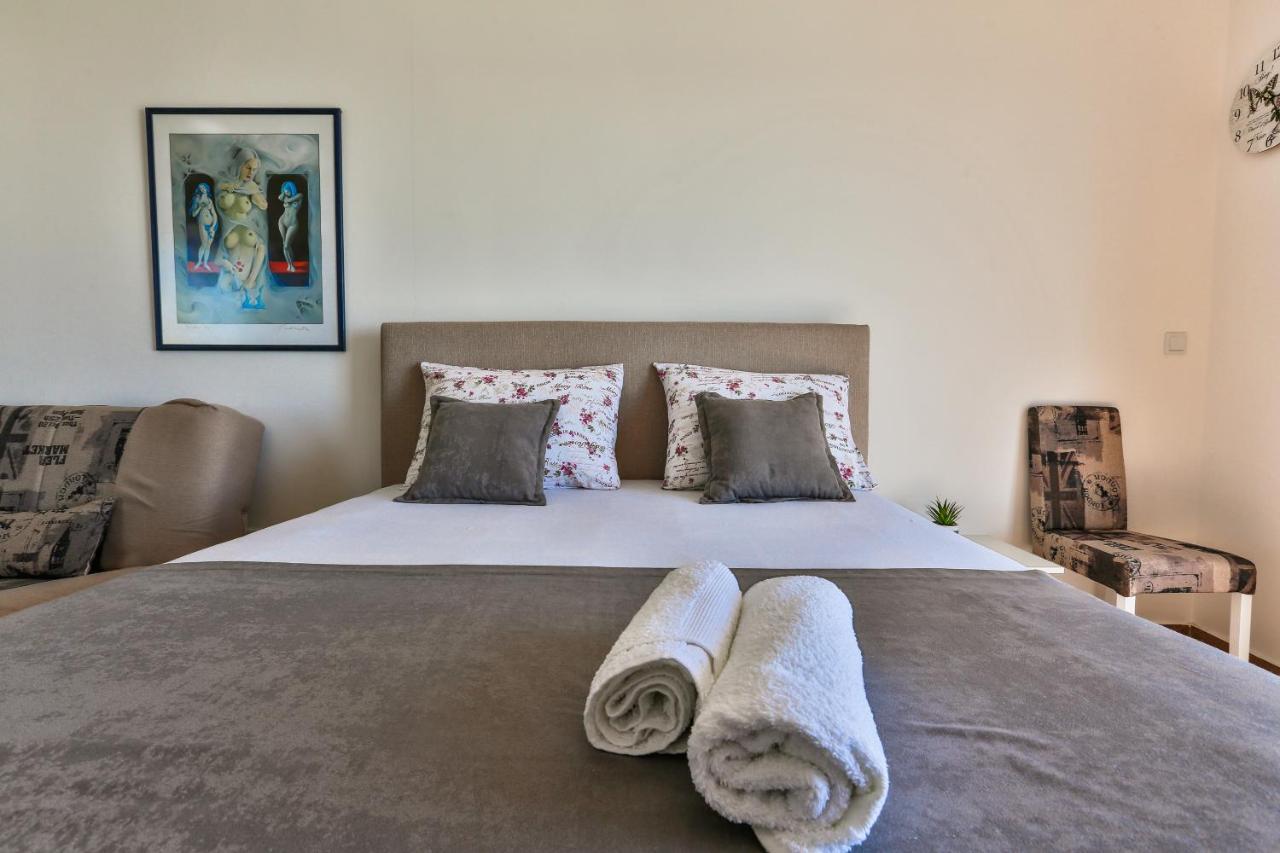 Buskovic Apartment Добра вода Екстериор снимка